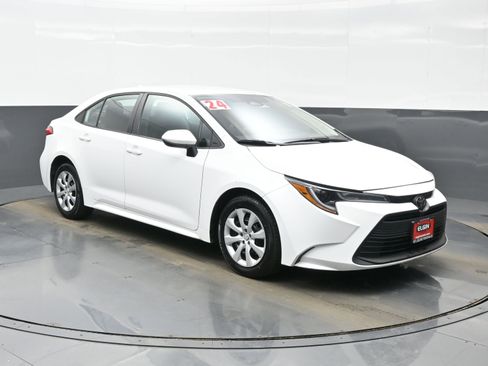 Used 2024 Toyota Corolla LE image 8