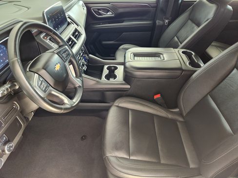 Certified 2024 Chevrolet Suburban LT RWD image 13