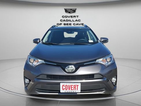 Used 2018 Toyota RAV4 XLE image 2