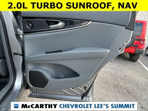 Used 2021 Lincoln Nautilus Reserve image 32