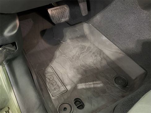 Certified 2021 Jeep Wrangler Unlimited Rubicon image 17