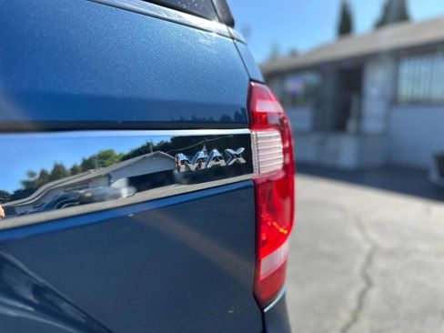Used 2019 Ford Expedition Max XLT w/ Equipment Group 202A AWD/4WD image 22