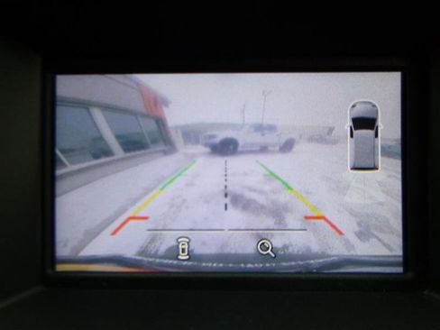 Used 2018 Ford Explorer XLT image 16