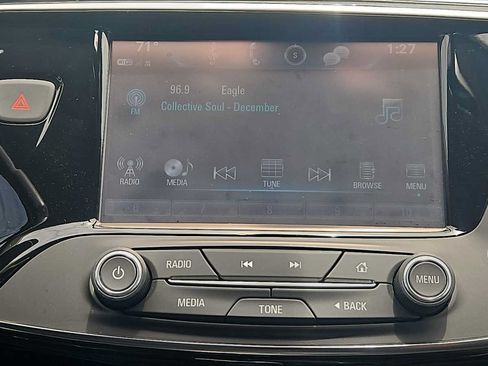 Used 2019 Buick Envision Essence FWD image 12