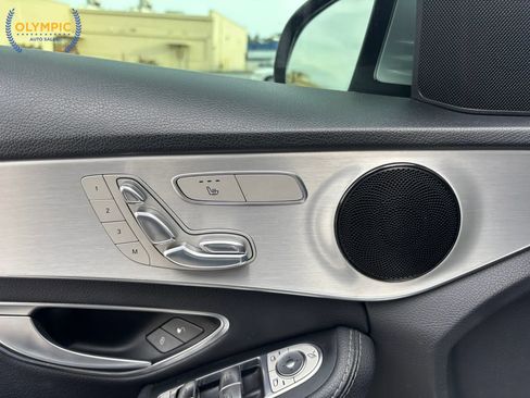 Used 2018 Mercedes-Benz C 300 4MATIC Sedan image 30