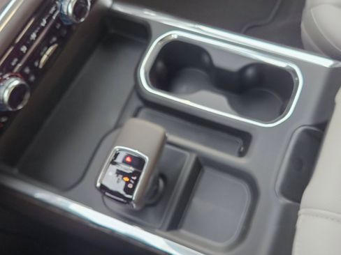 New 2026 GMC Sierra 1500 SLT AWD/4WD image 15