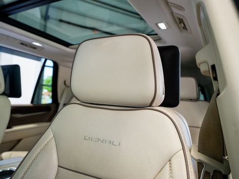 Used 2023 GMC Yukon Denali AWD/4WD image 37