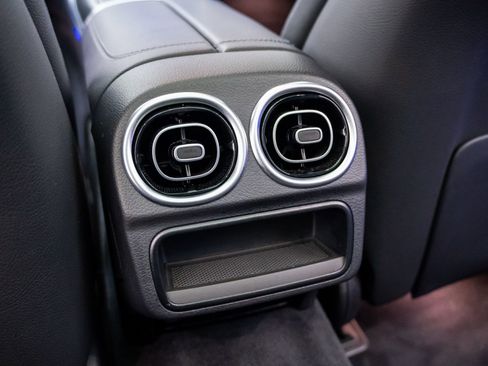 Used 2023 Mercedes-Benz C 300 4MATIC Sedan image 20