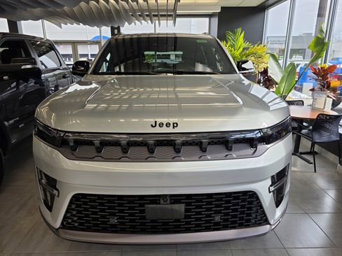 New 2026 Jeep Grand Wagoneer Limited image 5