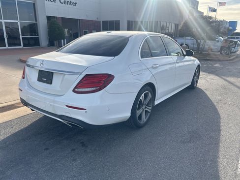 Used 2017 Mercedes-Benz E 300 image 5