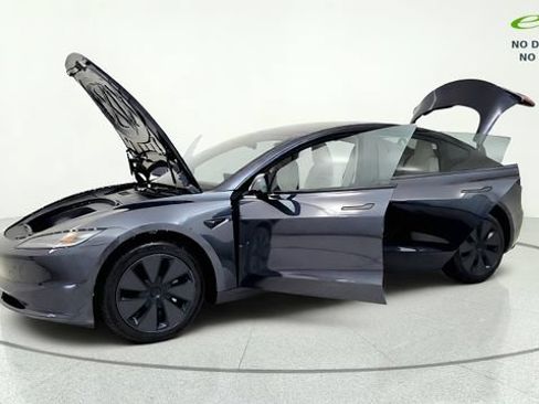 Used 2026 Tesla Model 3 RWD image 14