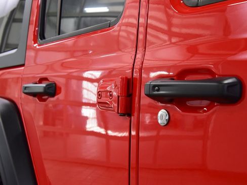 Used 2024 Jeep Wrangler Unlimited Sport AWD/4WD image 14