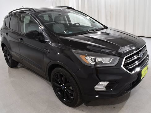 Used 2018 Ford Escape SE w/ SE Sport Appearance Package AWD/4WD image 5