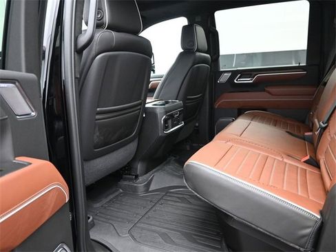 New 2026 GMC Sierra 2500 Denali Ultimate w/ LPO, Black Badging Package image 10