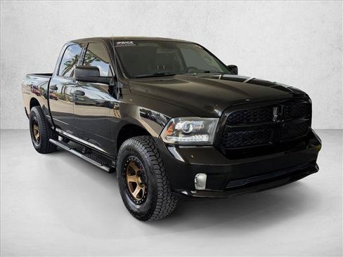 Used 2014 RAM 1500 Express w/ Black Ram 1500 Express Group RWD image 5
