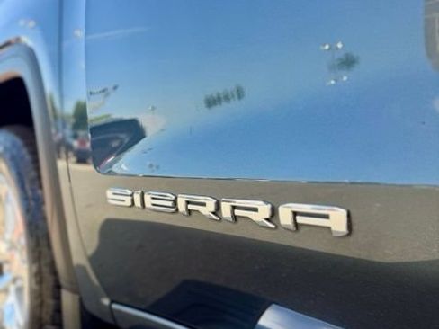 Used 2020 GMC Sierra 1500 SLT w/ SLT Premium Plus Package AWD/4WD image 8