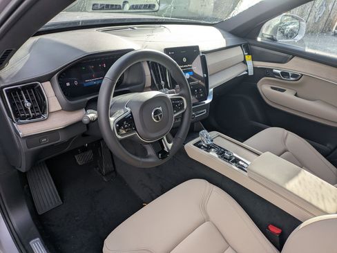 New 2026 Volvo XC90 B6 Plus w/ Protection Package Premier image 12