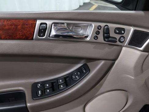 Used 2004 Chrysler Pacifica AWD image 16