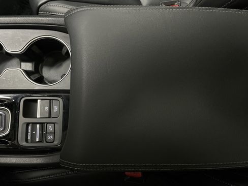 Used 2023 Honda Pilot Touring image 20