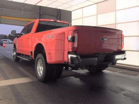 Used 2025 Ford F350 Lariat image 7