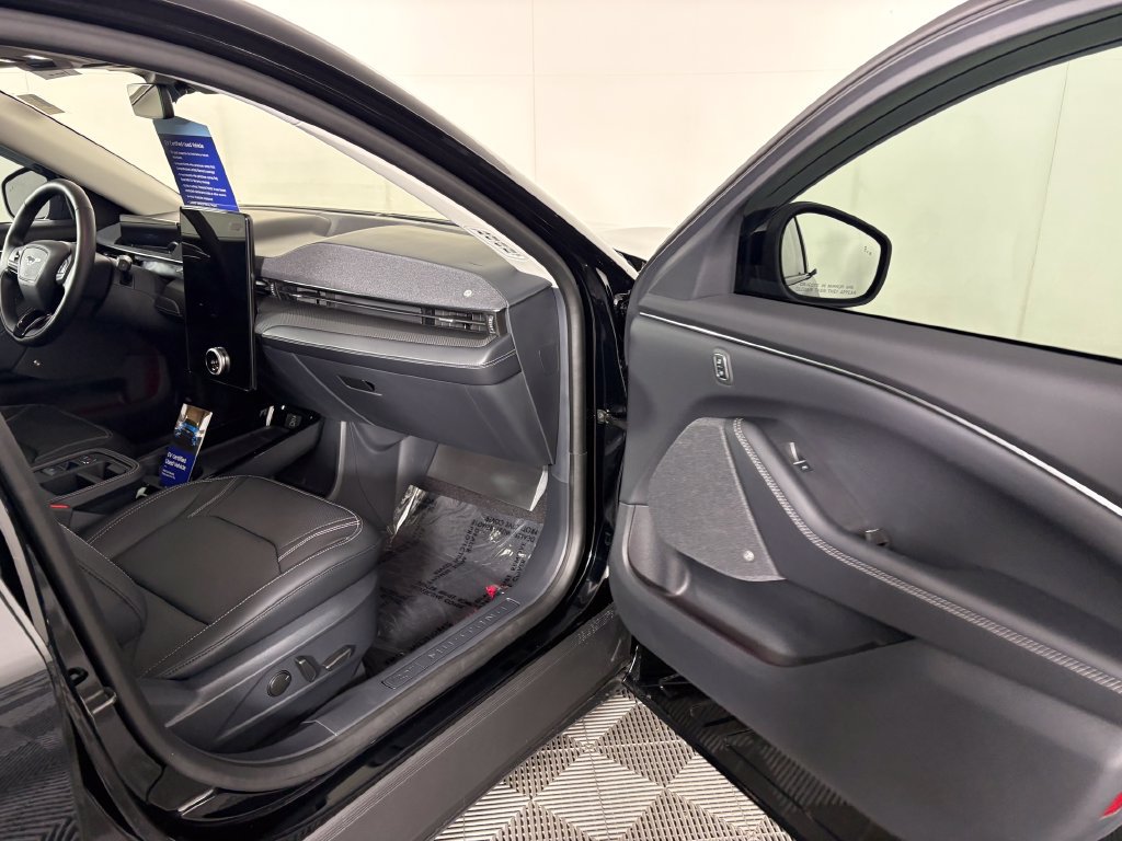 Used 2026 Ford Mustang Mach-E Premium AWD/4WD image 35