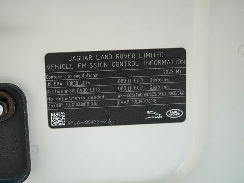 Used 2023 Land Rover Defender 130 First Edition AWD/4WD image 29