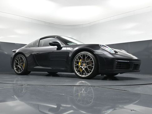 Certified 2021 Porsche 911 Targa 4S AWD/4WD image 26