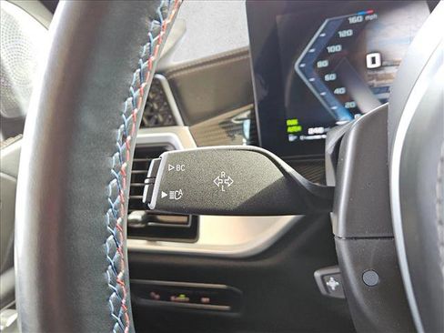 Used 2025 BMW X7 M60i image 17