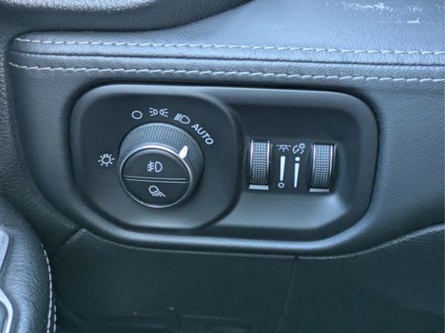 Used 2020 RAM 2500 Limited AWD/4WD image 24