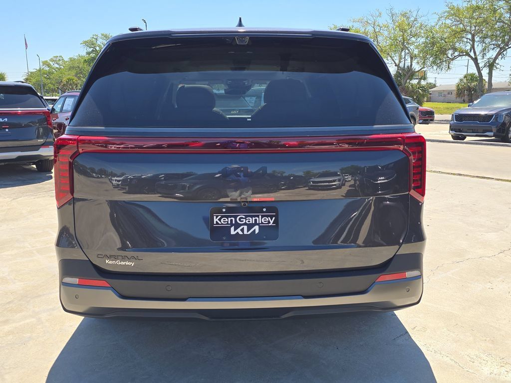 New 2026 Kia Carnival SX Prestige FWD image 7