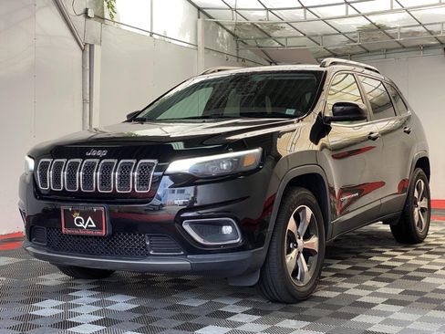 Used 2019 Jeep Cherokee Limited AWD/4WD image 3