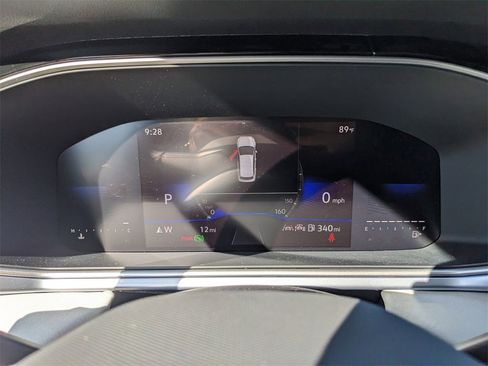 New 2025 Volkswagen Taos SE image 30