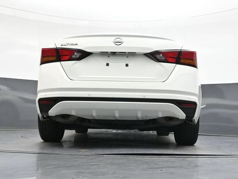Used 2025 Nissan Altima 2.5 SV FWD image 36
