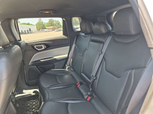 Used 2023 Jeep Compass Limited AWD/4WD image 23