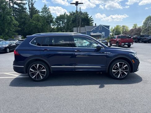 Used 2022 Volkswagen Tiguan SEL R-Line AWD/4WD image 6