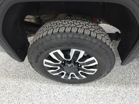 Used 2024 GMC Sierra 2500 Denali Ultimate image 16