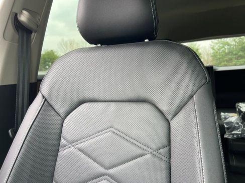 New 2026 Volkswagen Atlas SE image 21