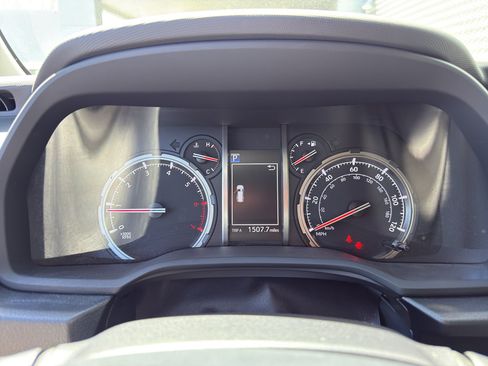 Used 2020 Toyota 4Runner TRD Off-Road image 39