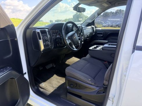 Used 2017 Chevrolet Silverado 1500 LT w/ LT Convenience Package AWD/4WD image 19