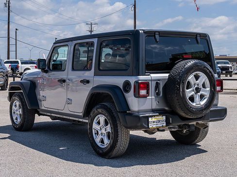 Used 2018 Jeep Wrangler Unlimited Sport S AWD/4WD image 7