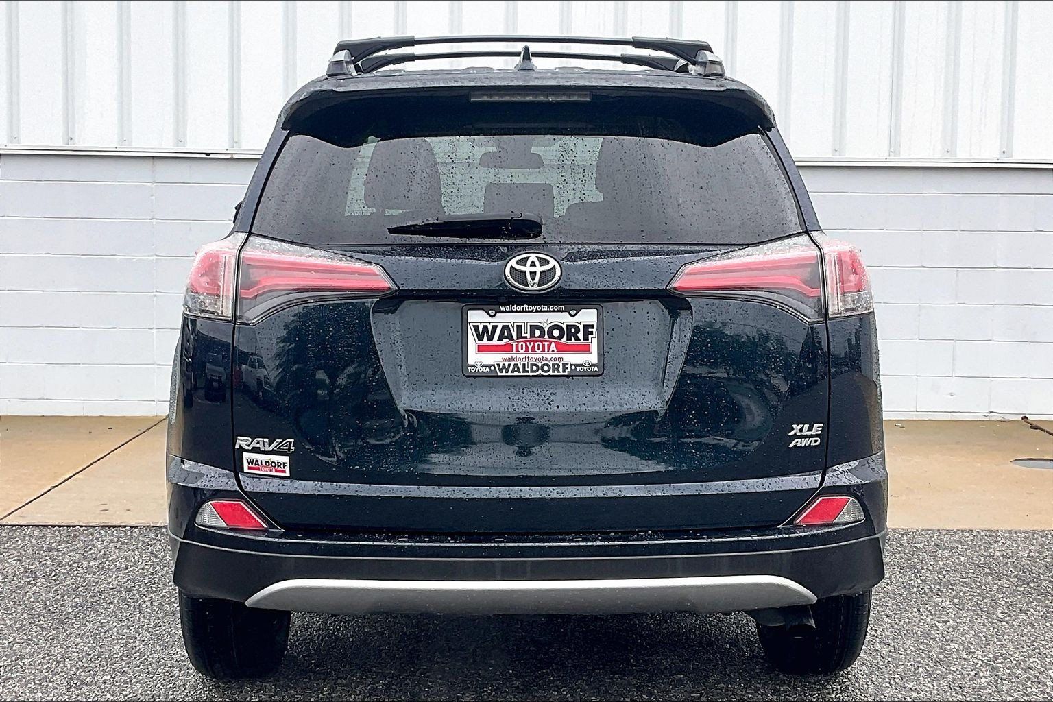 Used 2018 Toyota RAV4 XLE w/ Plus Extra Value Package AWD/4WD image 5