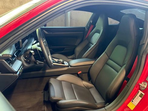 Certified 2025 Porsche 911 Carrera RWD image 6