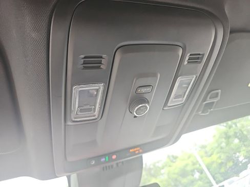 Used 2025 Chevrolet Tahoe LT AWD/4WD image 22