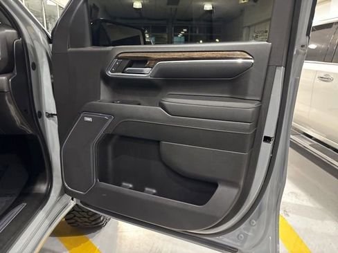 Used 2024 GMC Sierra 1500 Elevation w/ Elevation Premium Package AWD/4WD image 41