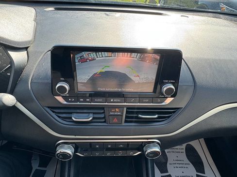 Used 2023 Nissan Altima 2.5 S FWD image 12