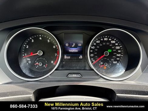 Used 2019 Volkswagen Tiguan SE w/ Panoramic Sunroof Package AWD/4WD image 14