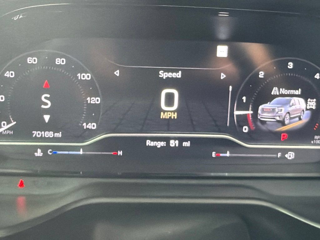 Used 2022 GMC Yukon Denali AWD/4WD image 26