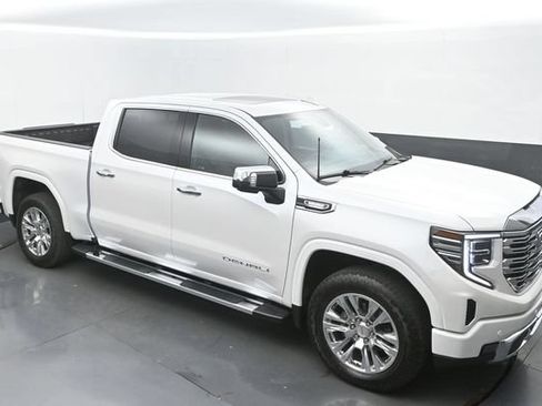 Used 2024 GMC Sierra 1500 Denali w/ Technology Package AWD/4WD image 29