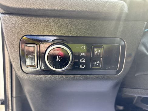 Used 2022 Ford Escape SEL FWD image 12