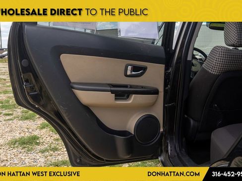 Used 2013 Kia Soul ! FWD image 16